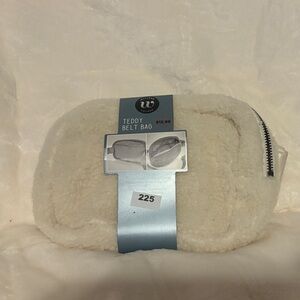 Teddy Belt Bag in Cream